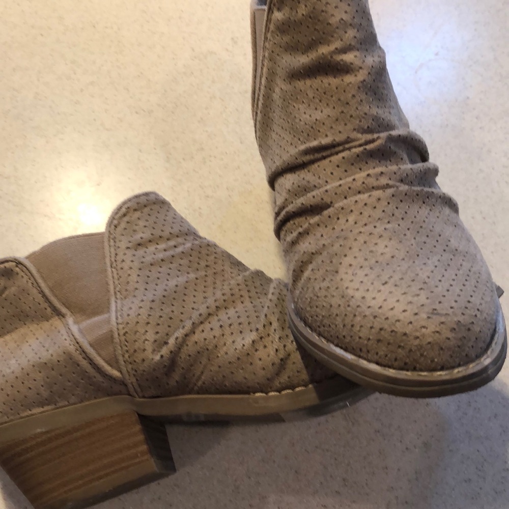 Report booty - Picture 3 of 3